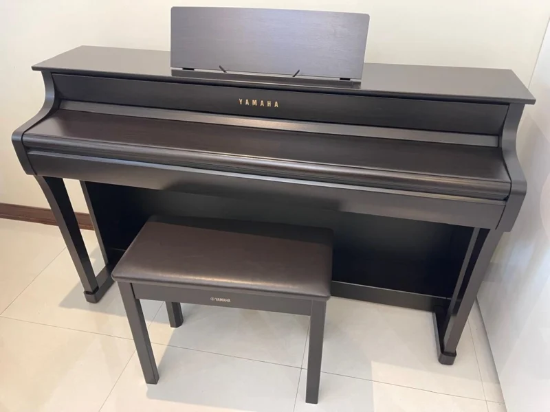 پیانو دیجیتال مدل Yamaha CLP-835